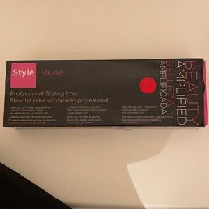 Style House Hair Straightener!